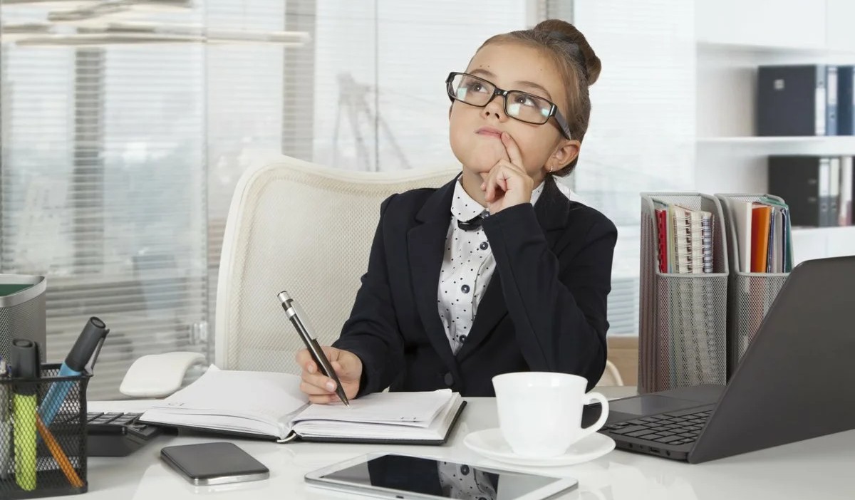 Исследование: школьники хотят получать на первой работе более 60 тысяч рублей