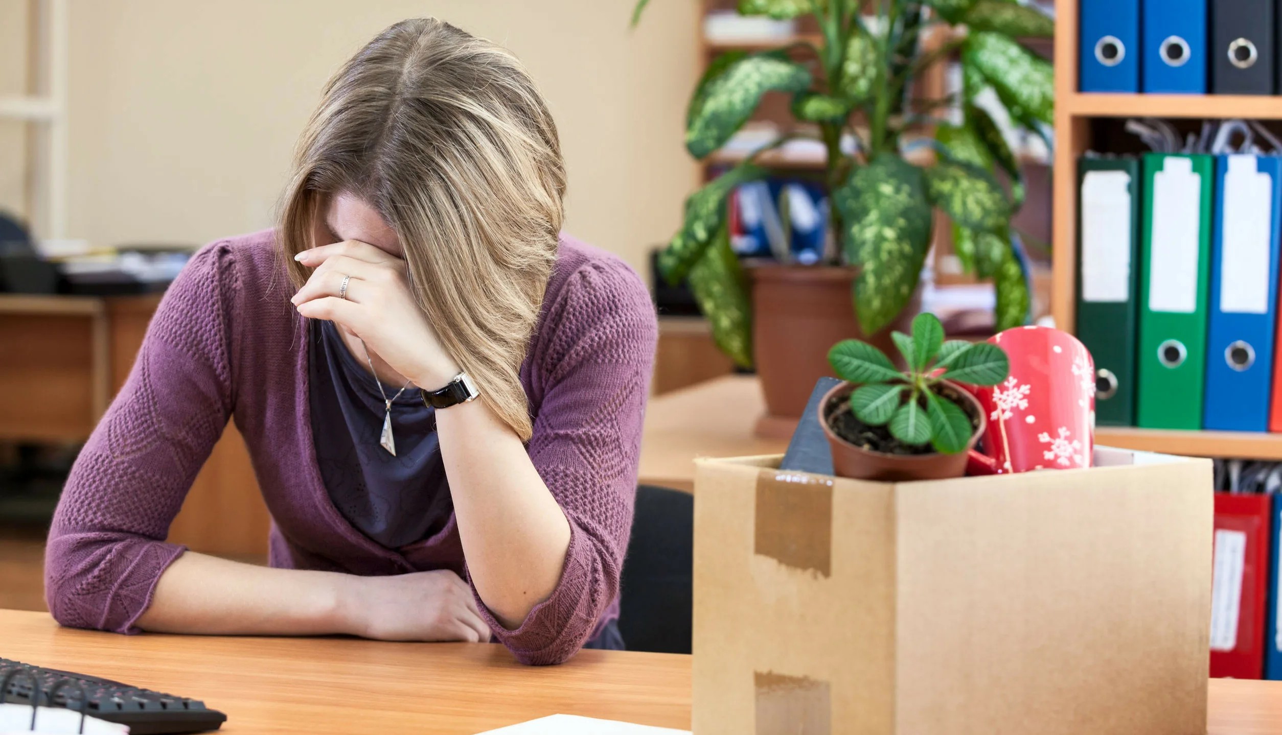 «Эти люди были заслуженно схвачены НКВД и умучены за свои "преступления"»: в Петербурге учительницу уволили за чтение школьникам стихов Введенского и Хармса