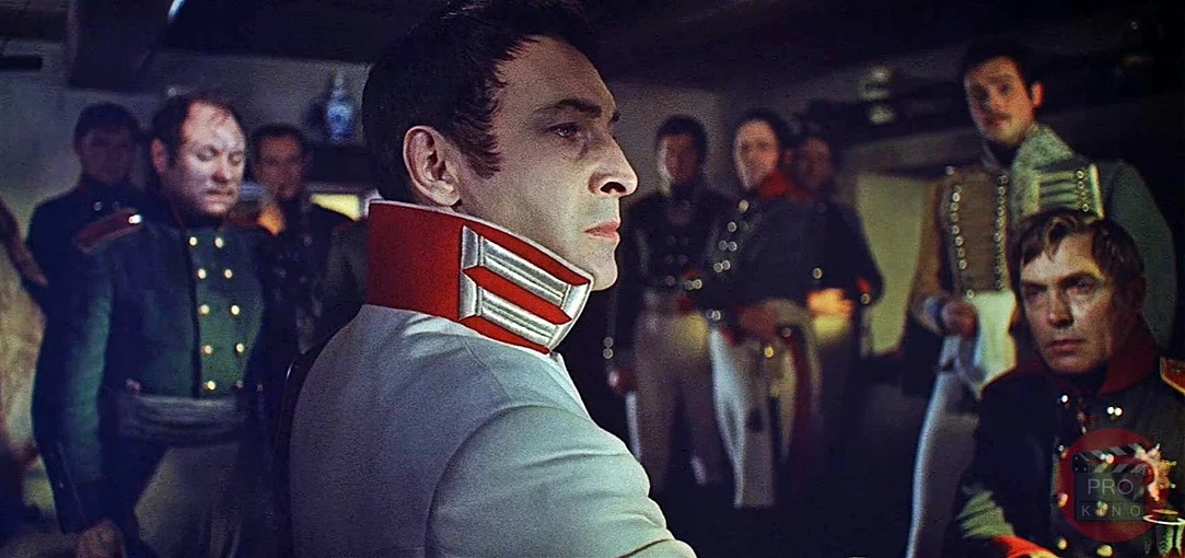 И чувства добрые я лирой разжигал…