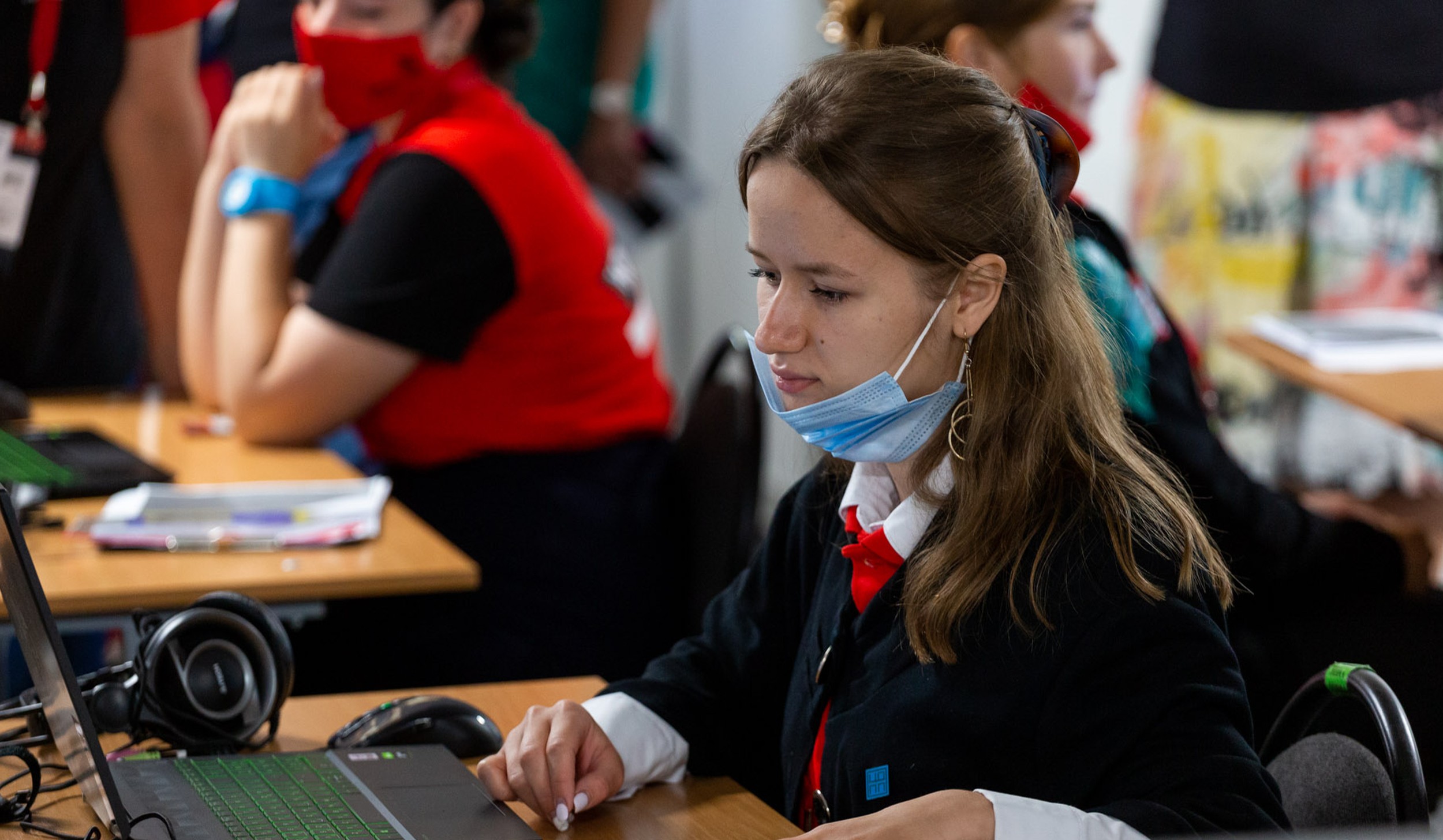 «Преподавание в младших классах» и «Дошкольное воспитание» вошли в топ-10 компетенций среди тех, кто сдал демонстрационный экзамен по стандартам Ворлдскиллс в 2021 году