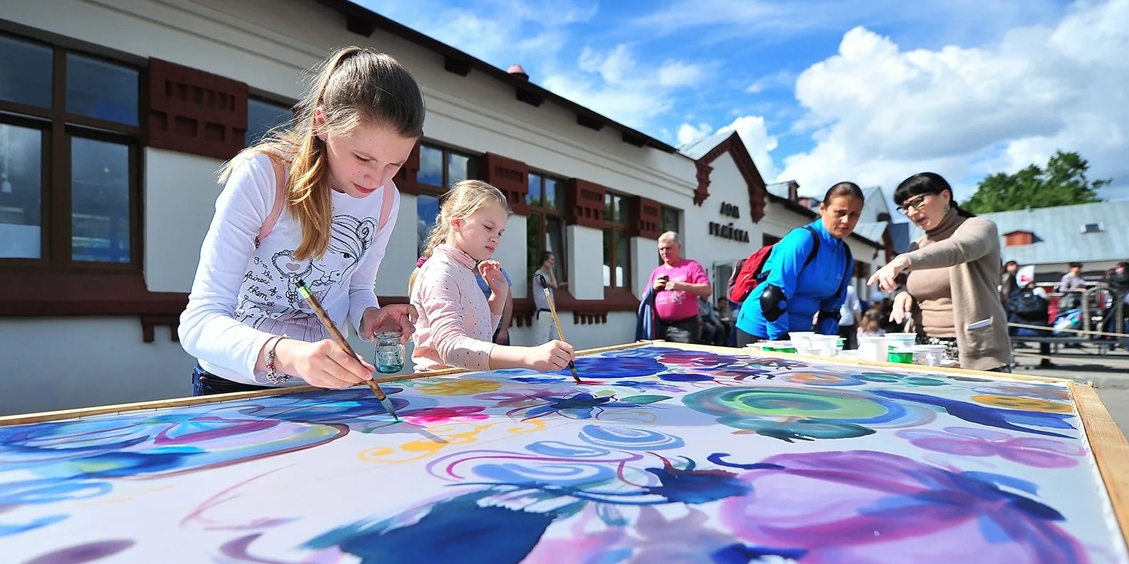 Провести лето с пользой: что предлагают детям и взрослым московские школы, дворцы творчества, музеи и парки