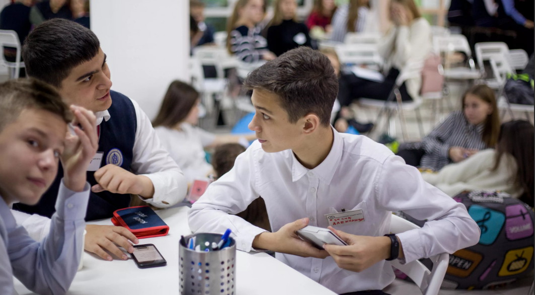 1100 стартап-проектов предложили школьники и студенты в молодёжных акселераторах Сбера