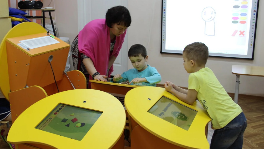 В Москве выпустили более семи тысяч интерактивных устройств для обучения