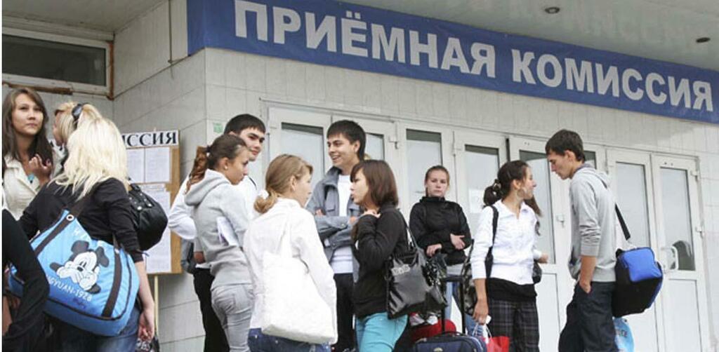 Приемная кампания–2022: с какими трудностями столкнулись вузы и абитуриенты
