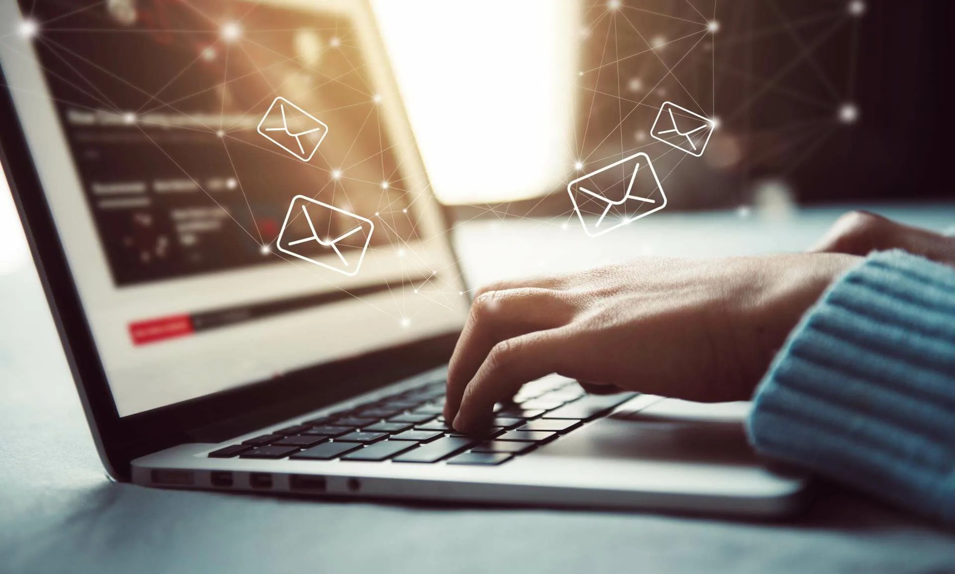 Как этично поздравлять коллег и партнеров с новогодними праздниками