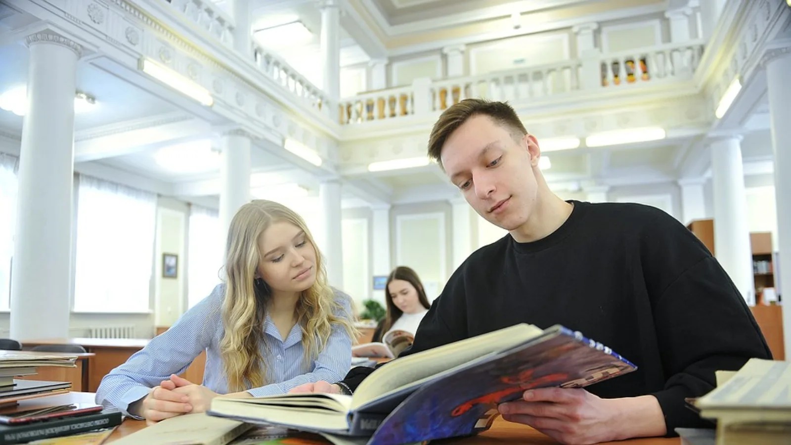 Стали известны самые дорогие и дешевые направления обучения в российских вузах