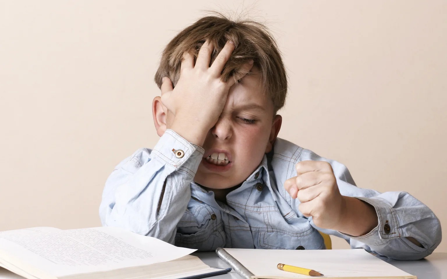 Опрос: каждый шестой российский ребенок не любит школу