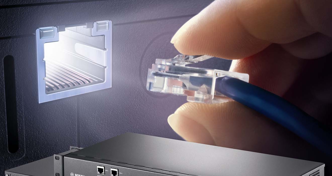 Минцифры дважды оплатило подключение школ к интернету