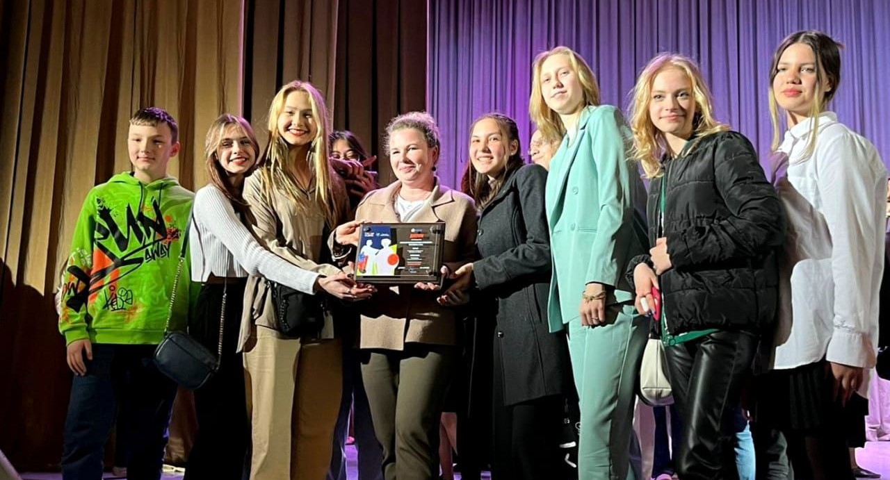 11 мая состоится премьера спектакля «Тебя здесь не ждали» театральной студии школы № 2120 «MADAmeANNA»