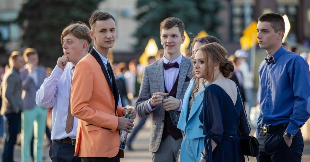 В Госдуме предложили объявлять результаты ГИА до проведения выпускных вечеров