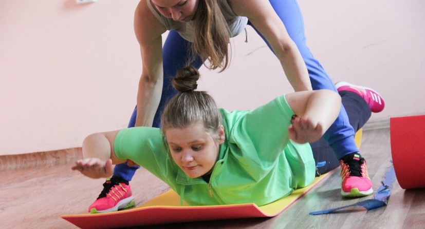 Как приобщить ребенка с аутизмом к здоровому образу жизни: советы столичного инструктора по адаптивной физкультуре