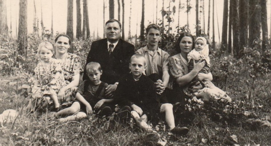 «В школе 98% позитива и 2% негатива»: потомственный педагог рассказывает о своей семье и неочевидных плюсах профессии