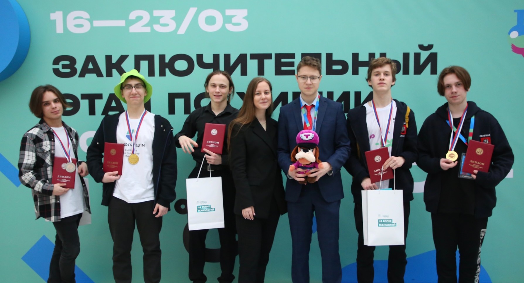 От математических изюминок до физических аллегорий: тренер сборной Москвы рассказал об олимпиадной химии