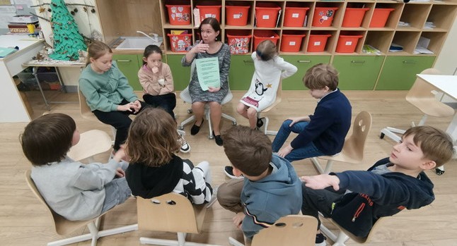 «Себе нужно много вопросов задавать, и дети тоже этому учатся»