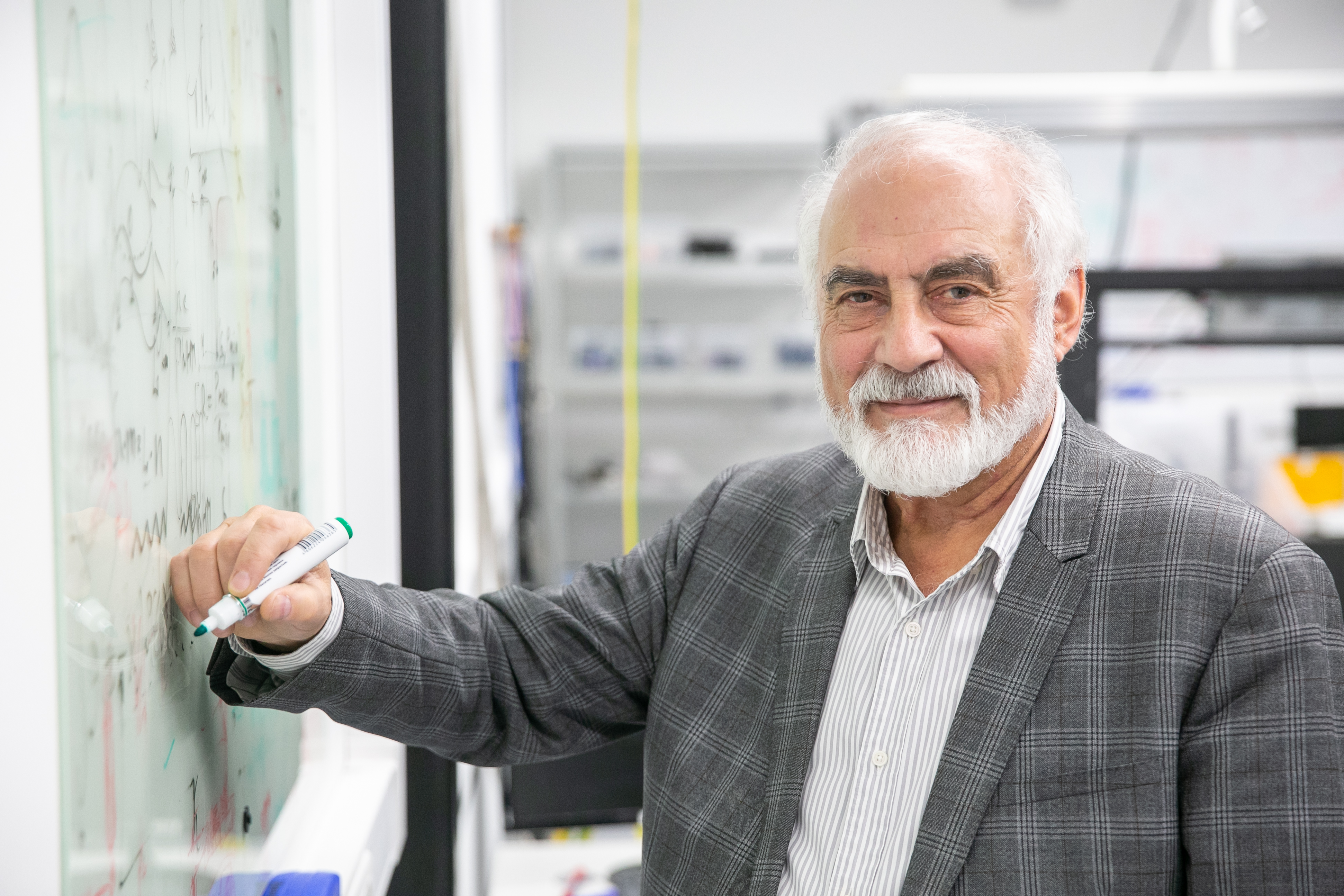 ​Григорий Гольцман: «Современный человек не может не признавать достижения физики и не использовать современные технологии в жизни»