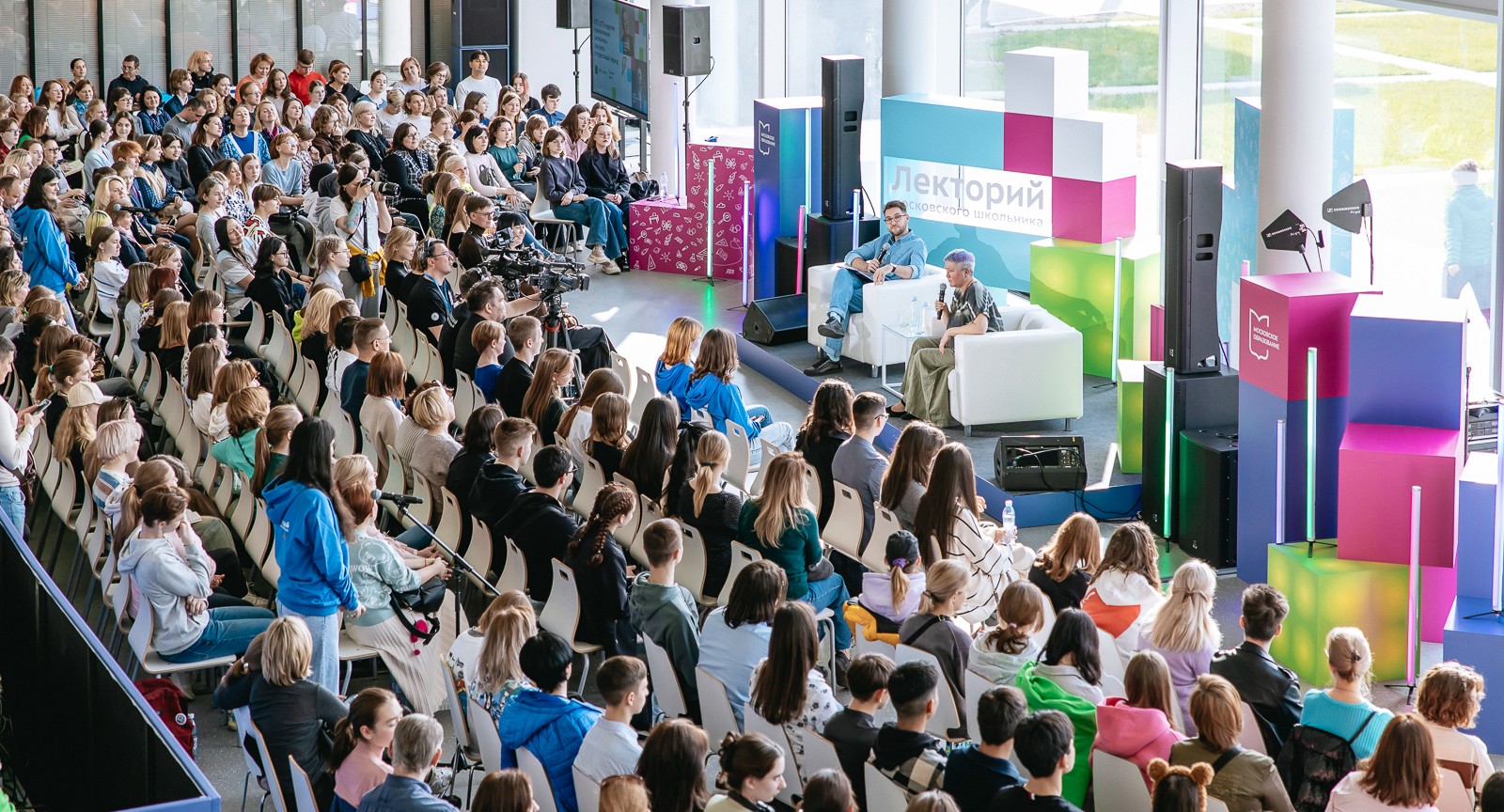 Известные психологи и блогеры расскажут столичным школьникам, как справиться со стрессом перед ЕГЭ и ОГЭ