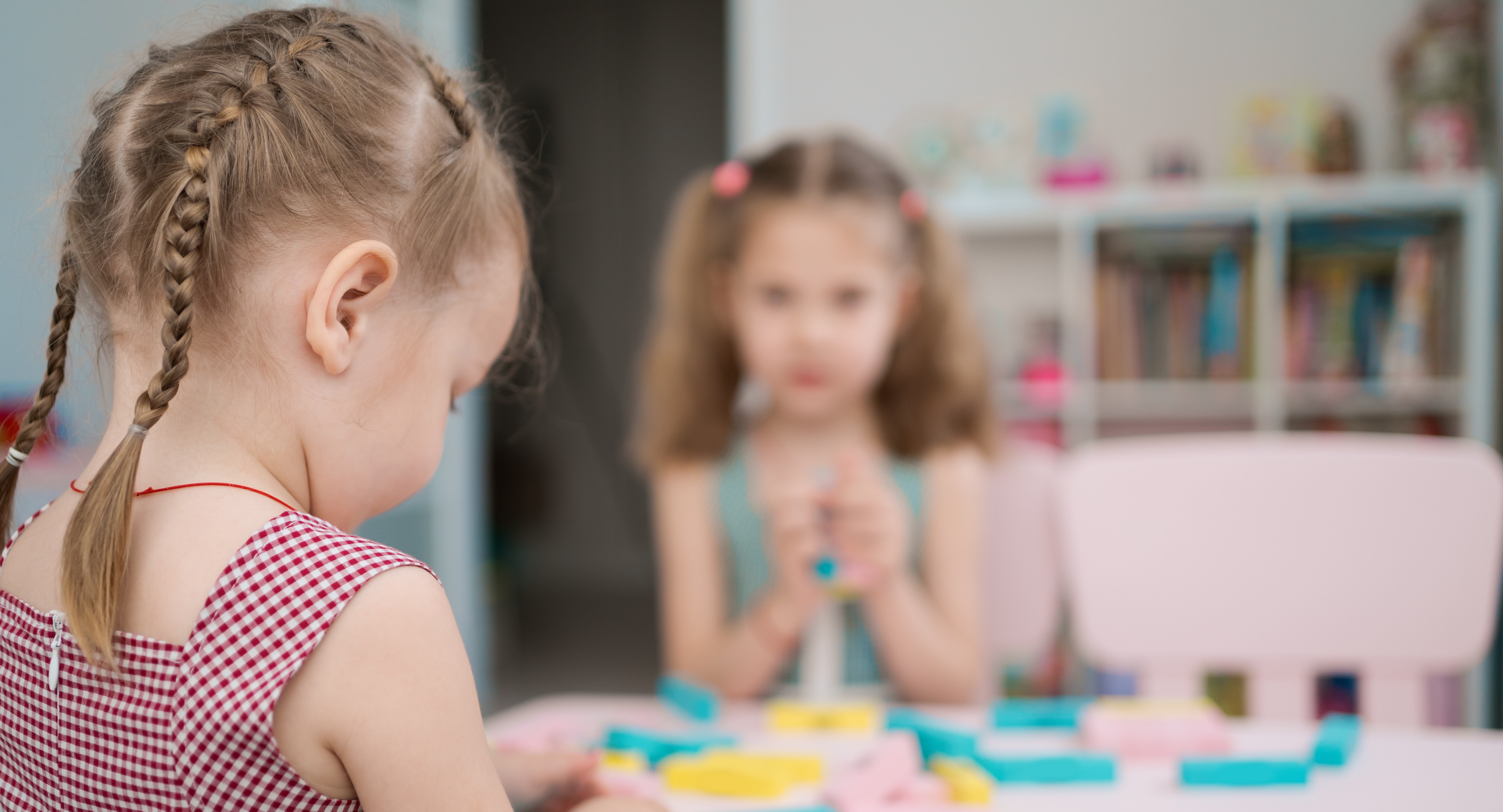 В Госдуме предложили ставить в очередь в детсад автоматически после рождения ребенка