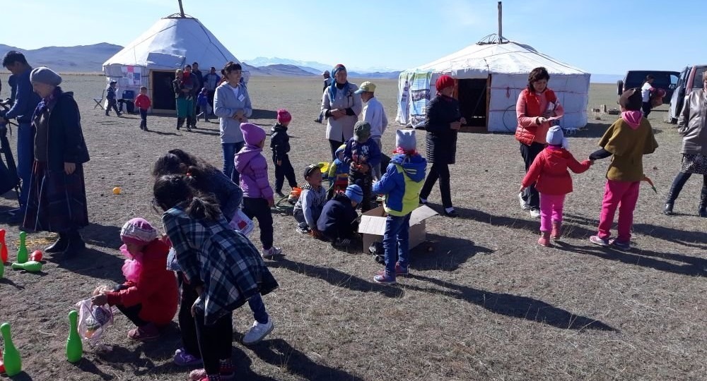 На Алтае открылись передвижные ясли для детей кочевников На Алтае открылись передвижные ясли для детей кочевников