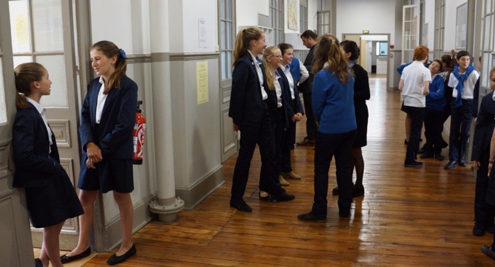 Французский директор школы о школьной форме Французский директор школы о школьной форме