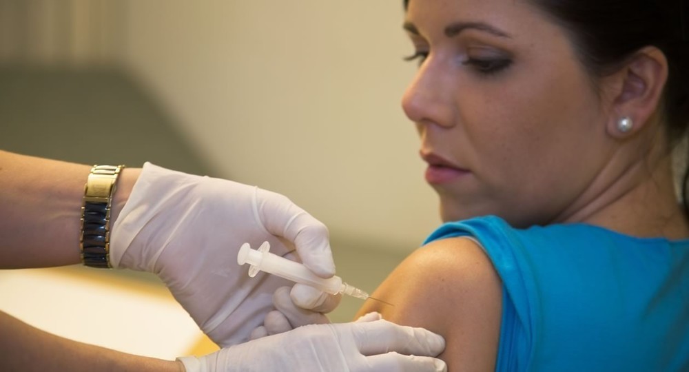 Обязательно ли педагогам делать прививки? Обязательно ли педагогам делать прививки?