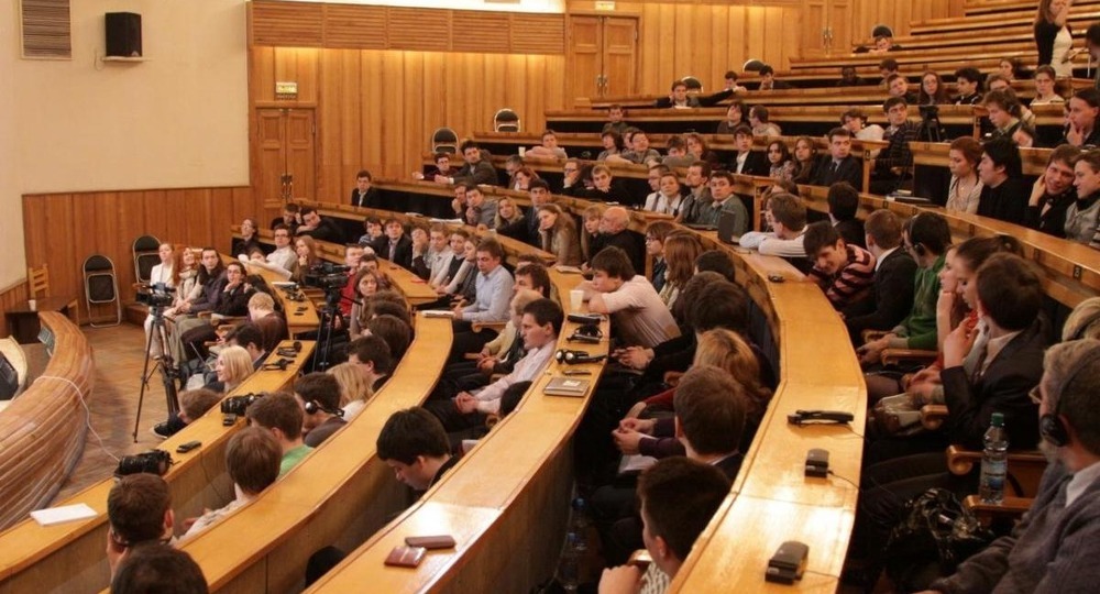 Рособрнадзор частично лишил госаккредитации два вуза Рособрнадзор частично лишил госаккредитации два вуза