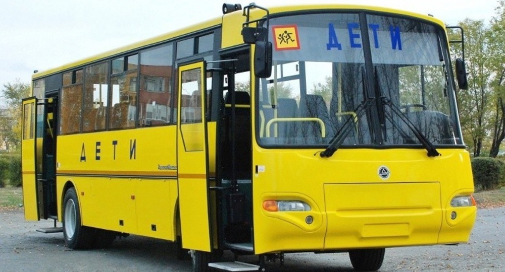 Детские автобусы в России оснастят «мигалками»