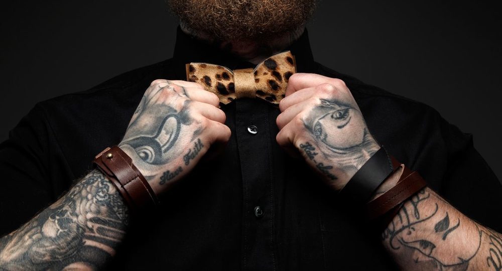 Новосибирский колледж запрещал учащимся усы, бороды и татуировки Новосибирский колледж запрещал учащимся усы, бороды и татуировки