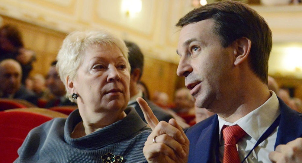 Частицы плагиата: замминистра ответит за ускоритель Частицы плагиата: замминистра ответит за ускоритель