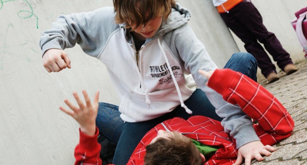 Учитель заставлял старшеклассников «физически воздействовать» на хулиганов