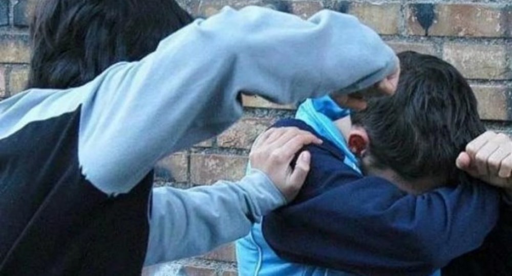 С широко закрытыми глазами С широко закрытыми глазами