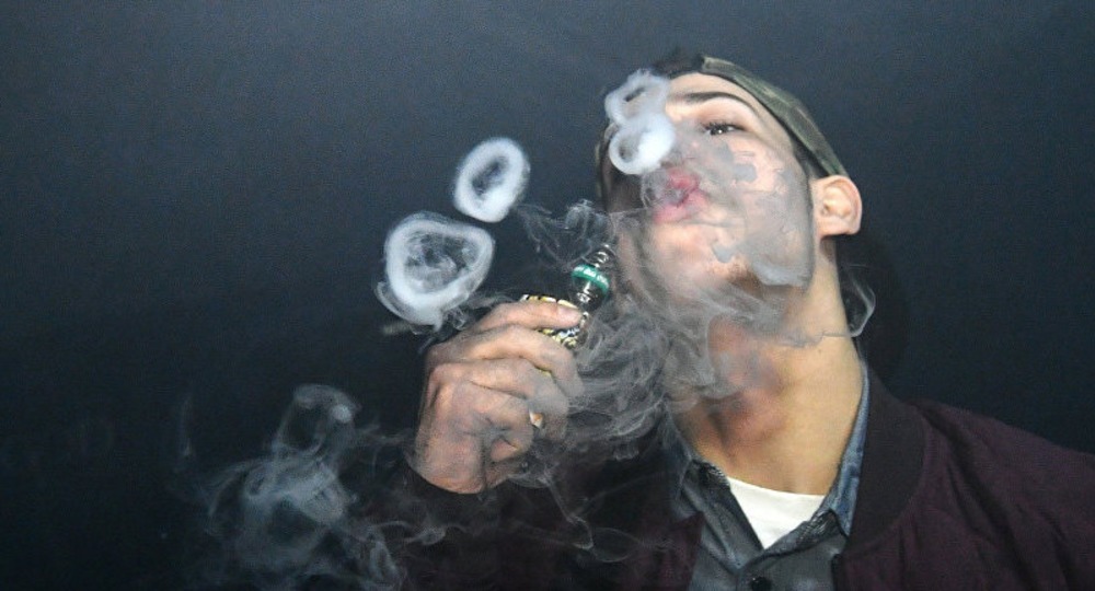 В Подмосковье увеличат штрафы за продажу вейпов несовершеннолетним В Подмосковье увеличат штрафы за продажу вейпов несовершеннолетним