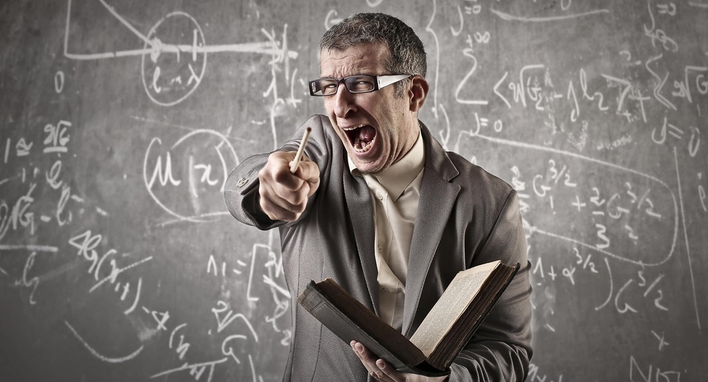 В Британии учитель пнул «уродливую» ученицу