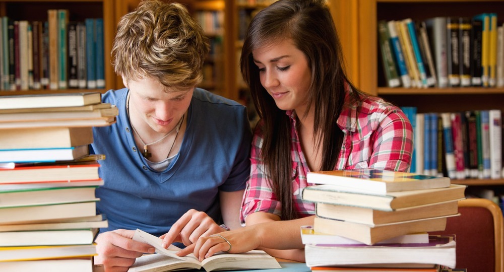 Стоит ли идти учиться в колледж? Стоит ли идти учиться в колледж?