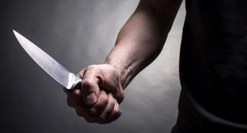 ЧП в Забайкалье: выпускник школы ранил директора ножом ЧП в Забайкалье: выпускник школы ранил директора ножом