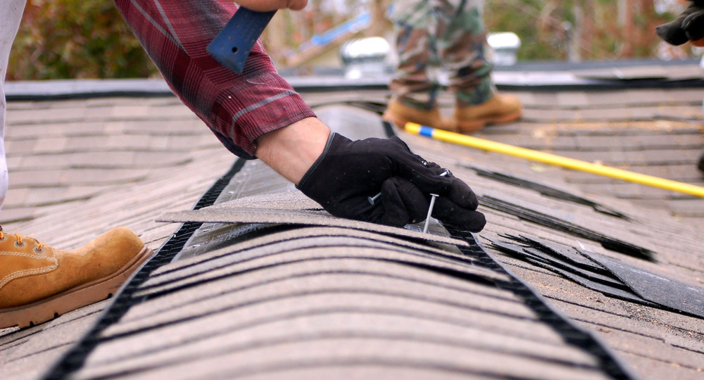 Ремонт школы по Тарантино: крыша, деньги, два строителя Ремонт школы по Тарантино: крыша, деньги, два строителя