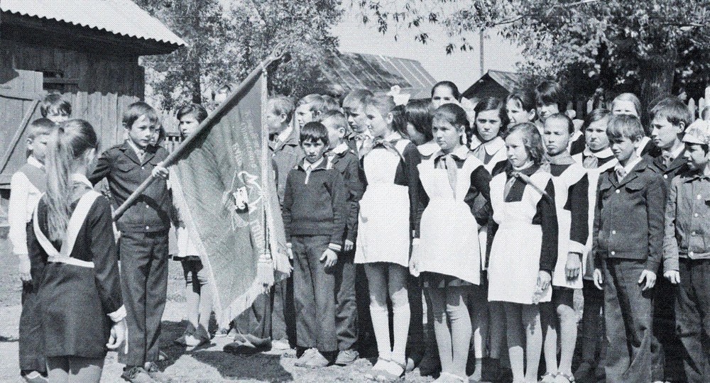 Взвейтесь кострами, майские ночи! Взвейтесь кострами, майские ночи!