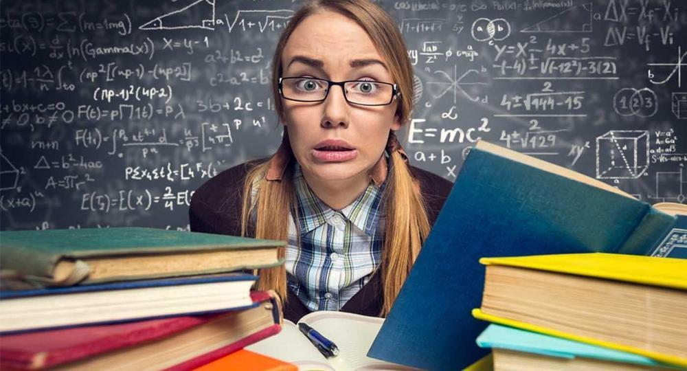 Итальянские выпускники сдают экзамен зрелости вместо ЕГЭ Итальянские выпускники сдают экзамен зрелости вместо ЕГЭ