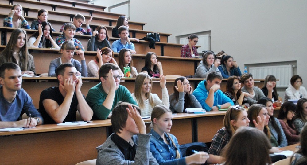 Рособрнадзор отказал в аккредитации трем вузам