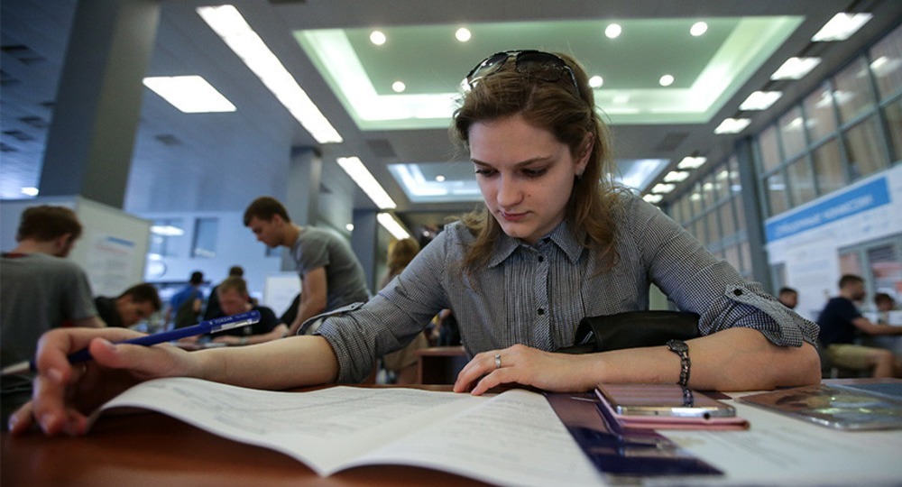  Ректоры МГИМО и ВШЭ попросят вернуть образовательные кредиты