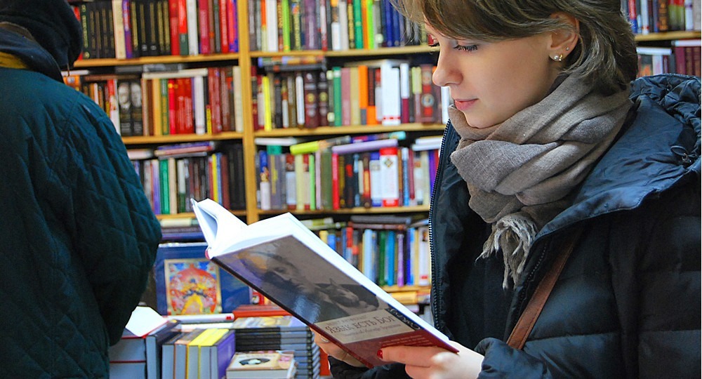 Роскомнадзор проверит «возрастную маркировку» книг Роскомнадзор проверит «возрастную маркировку» книг