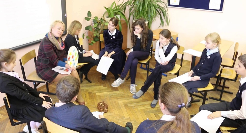 На одного психолога в российских школах приходится 657 учеников На одного психолога в российских школах приходится 657 учеников