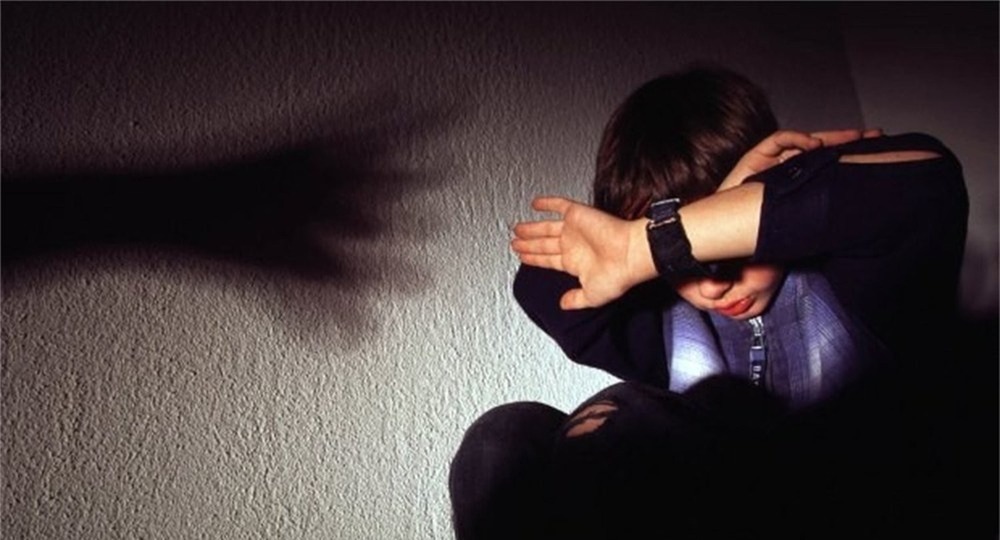 Директор и охранник школы избили пятиклассника в Москве Директор и охранник школы избили пятиклассника в Москве