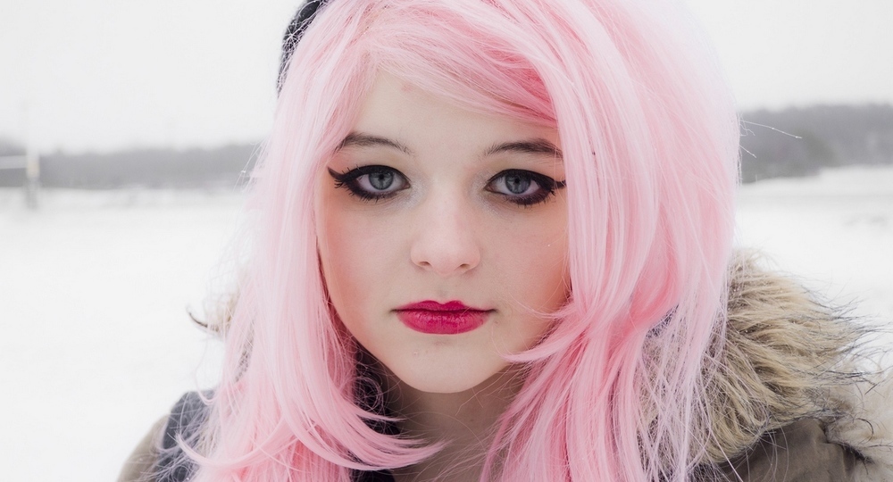 В калужских школах запретили макияж и мобильные телефоны В калужских школах запретили макияж и мобильные телефоны