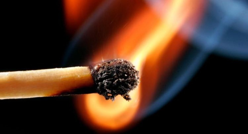 В Красноярске подростки подожгли парня ради видео и прикола