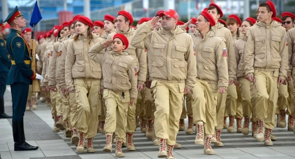 Вместо ФГОС – «устав школьной службы» ? Вместо ФГОС – «устав школьной службы» ?