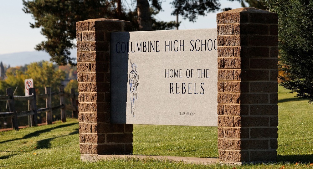 Неизвестный сообщил о новых взрывных устройствах в школе «Колумбайн»