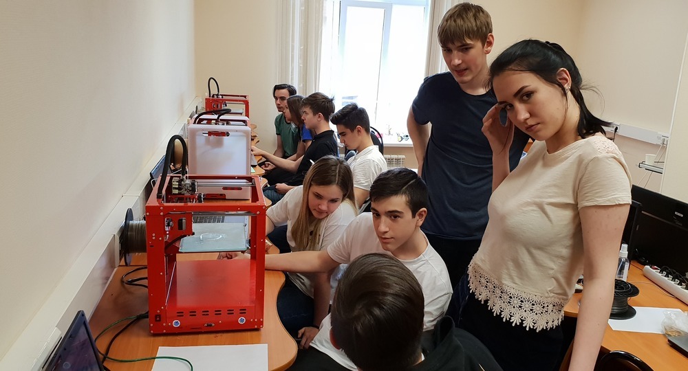 В рамках проекта «Инженерный класс в Московской школе» специалисты Российского университета транспорта РУТ (МИИТ) разработали отдельную программу «Инженерные каникулы» В рамках проекта «Инженерный класс в Московской школе» специалисты Российского университета транспорта РУТ (МИИТ) разработали отдельную программу «Инженерные каникулы»