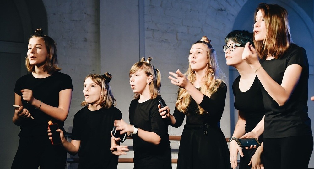 Школьники на время перевоплотились в учителей Школьники на время перевоплотились в учителей