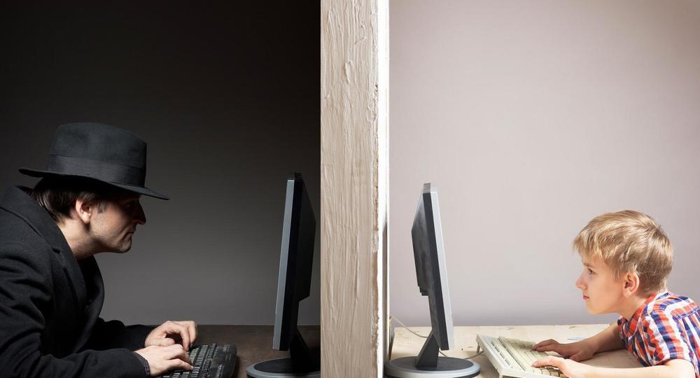 Готовы ли учителя и родители свободно ориентироваться в интернете, чтобы управлять детским общением и формировать нормы морали? Готовы ли учителя и родители свободно ориентироваться в интернете, чтобы управлять детским общением и формировать нормы морали?