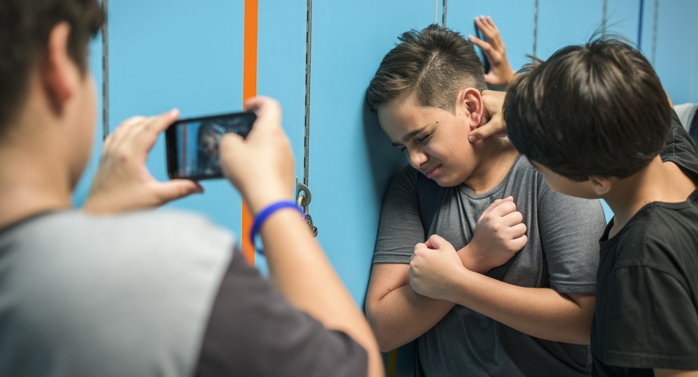 Почему в школах процветает буллинг?